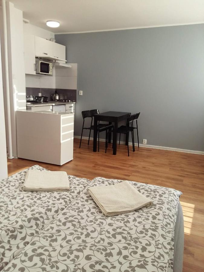 Apartamento Apartament Ostrowskiego Breslavia Exterior foto